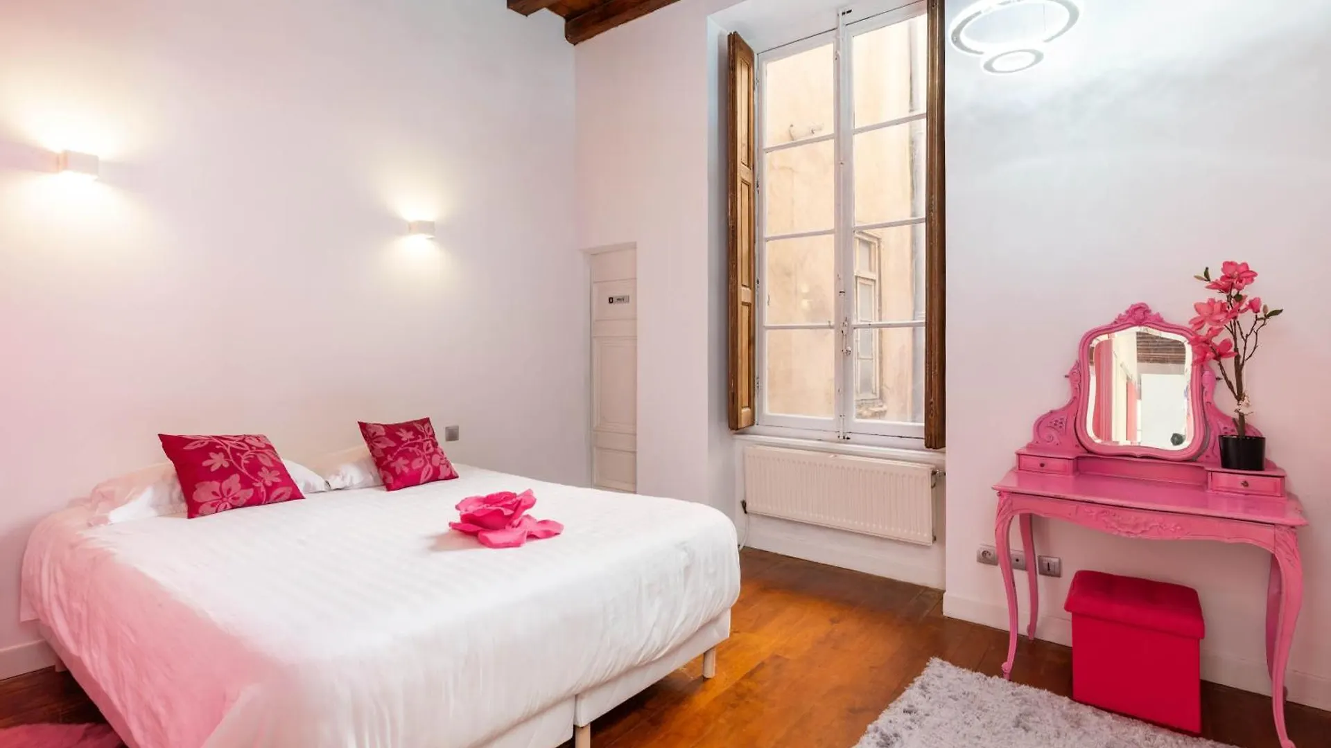 Le XVI De La Rose Apartment Lyon France